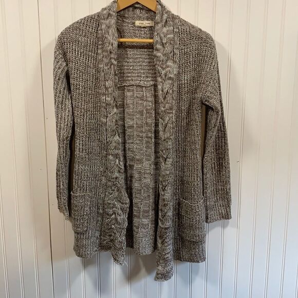 Pink Rose knit cardigan - Picture 1 of 4